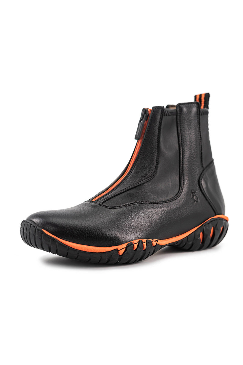 Sergio Grasso Dynamik Walk and Ride black and orange leather horse riding boots with chaps ideal for comfortable long distance riding and African horse safaris.